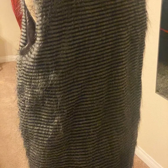 Faux Fur 3/4 Length Vest - Picture 3 of 5